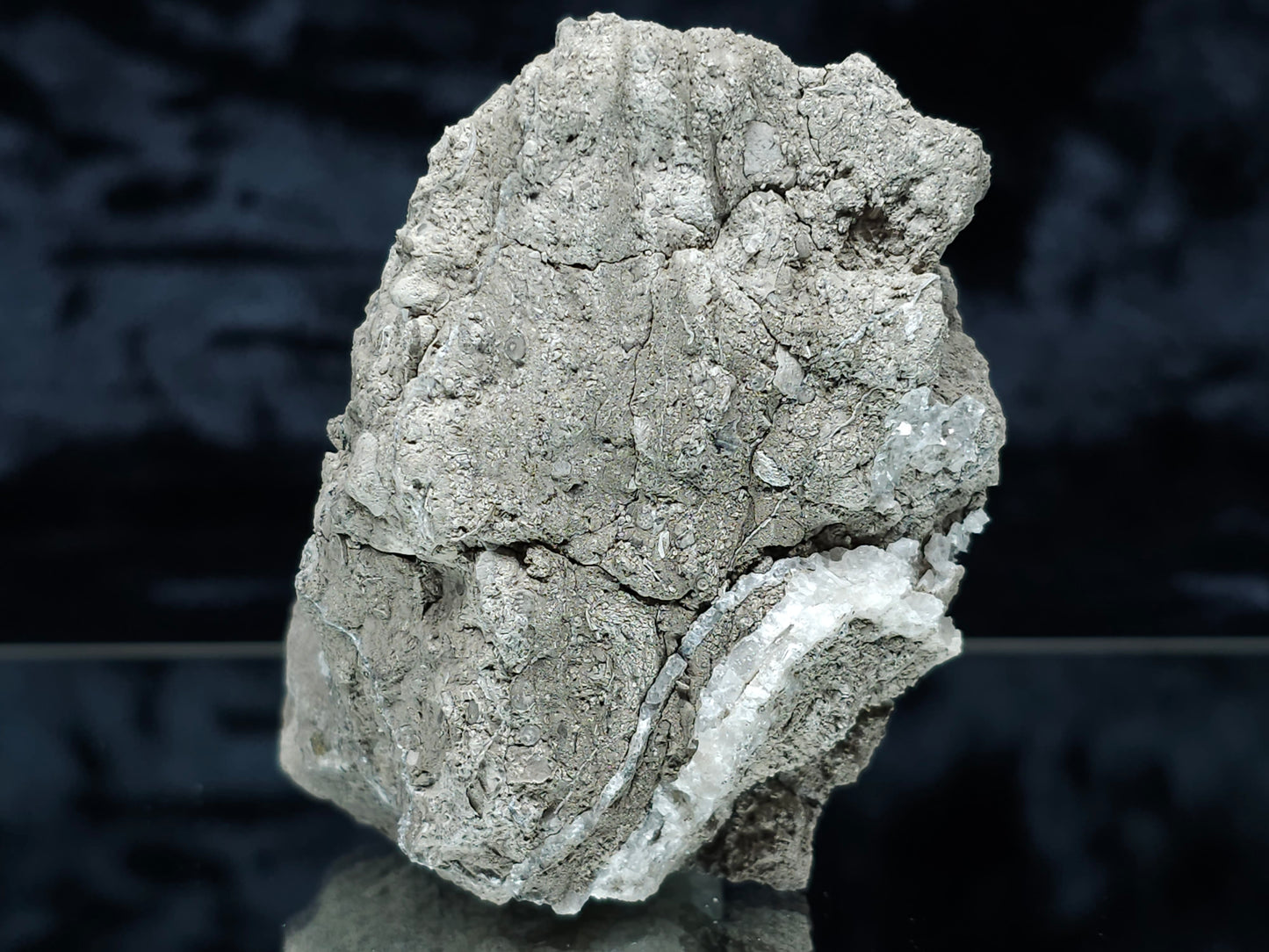 #33135 Super clear Nailhead Spar Calcite cluster with Chalcopyrite ore and multiple small fossils in the matrix