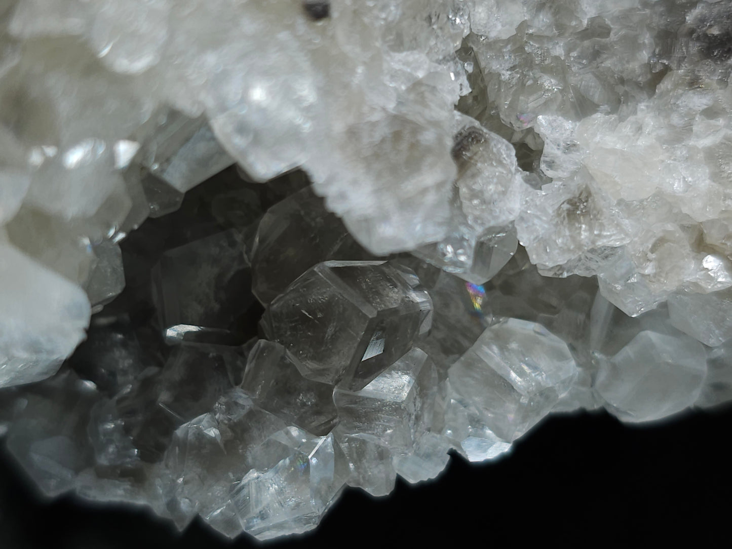 #33149 Super clear Nailhead Spar Calcite geode with Chalcopyrite ore and multiple small fossils in the matrix