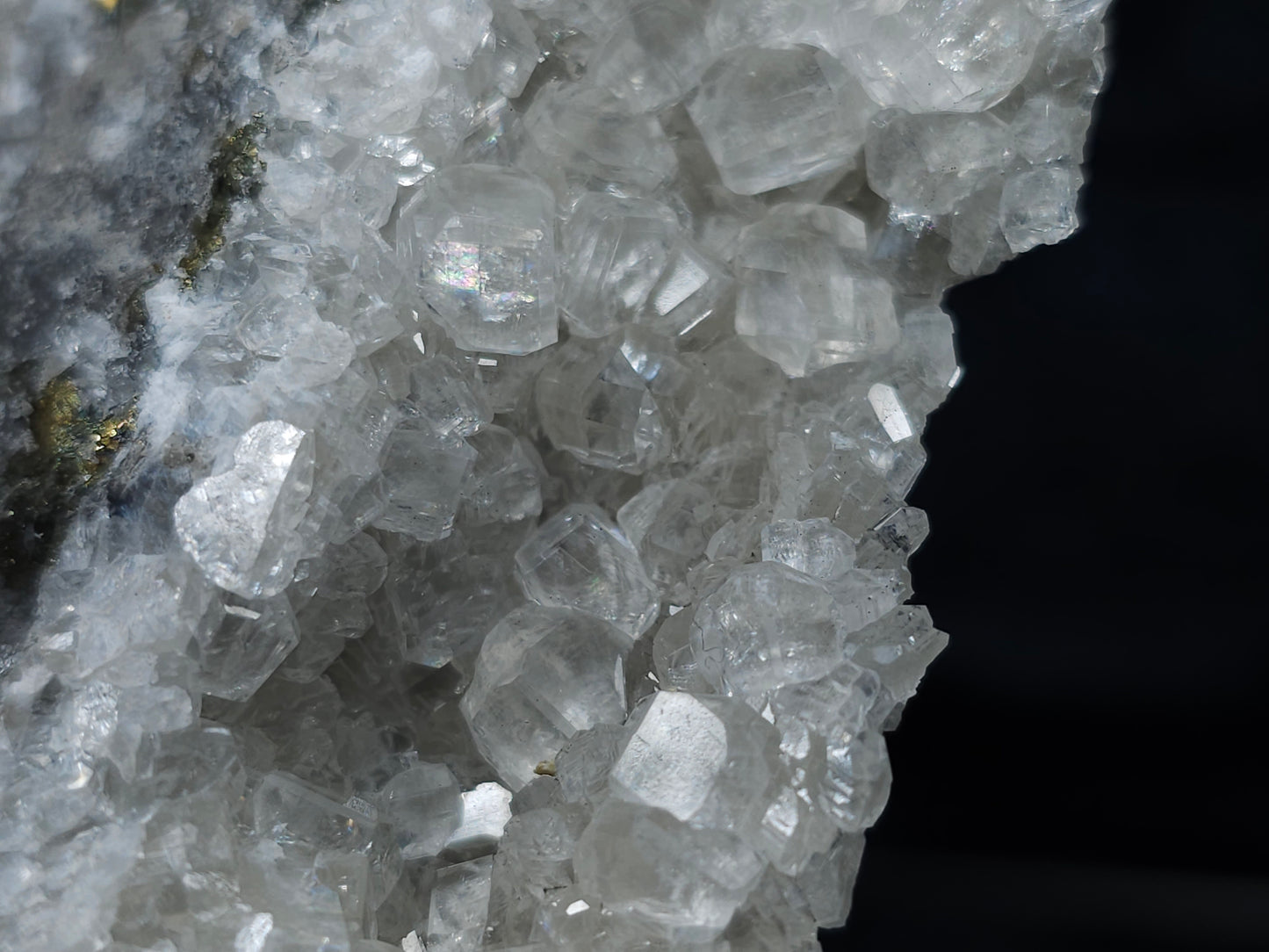 #33144 Super clear Nailhead Spar Calcite cluster with Chalcopyrite ore and multiple small fossils in the matrix