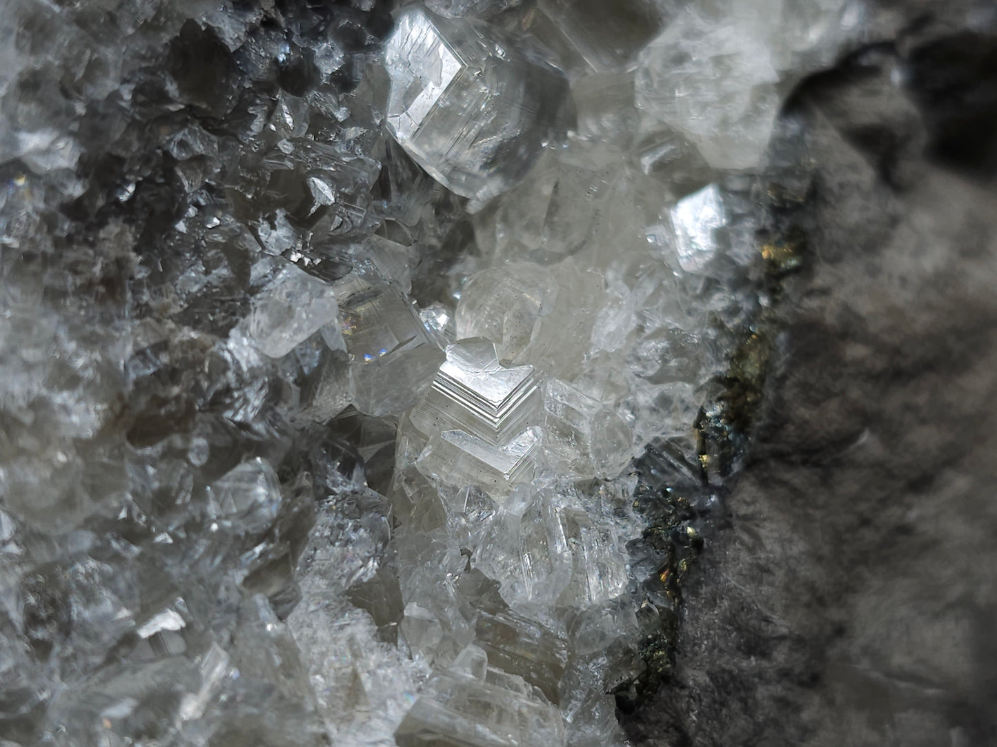 #33144 Super clear Nailhead Spar Calcite cluster with Chalcopyrite ore and multiple small fossils in the matrix