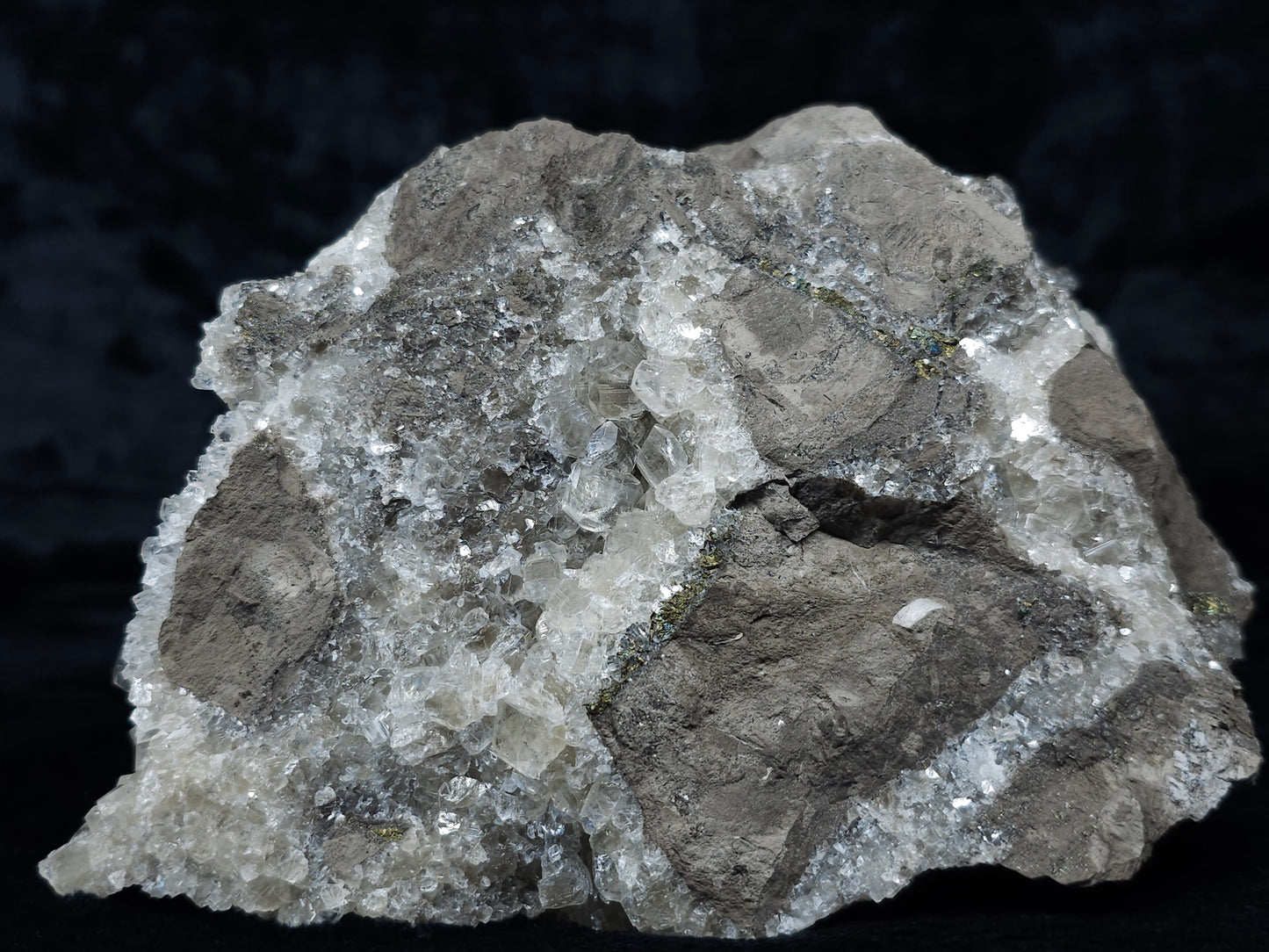 #33144 Super clear Nailhead Spar Calcite cluster with Chalcopyrite ore and multiple small fossils in the matrix