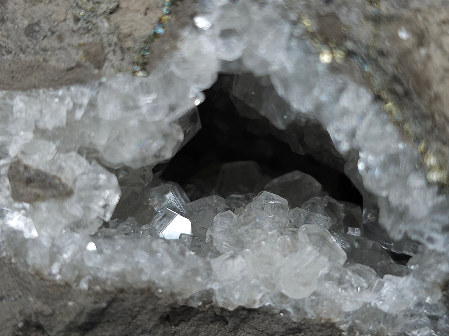 #33141 Super clear Nailhead Spar Calcite geode with Chalcopyrite ore and multiple small fossils in the matrix