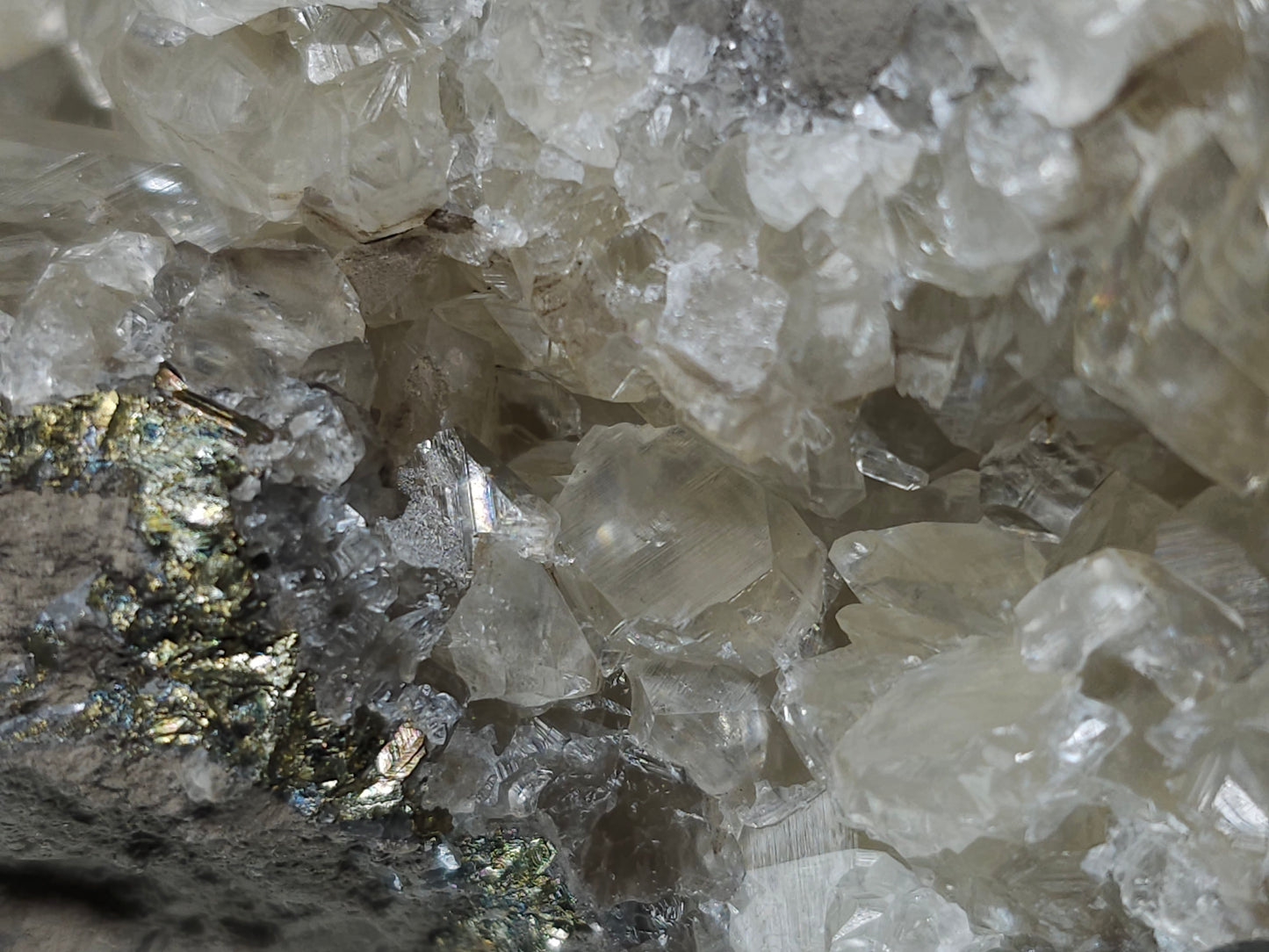 #33142 Super clear Nailhead Spar Calcite cluster with Chalcopyrite ore and multiple small fossils in the matrix