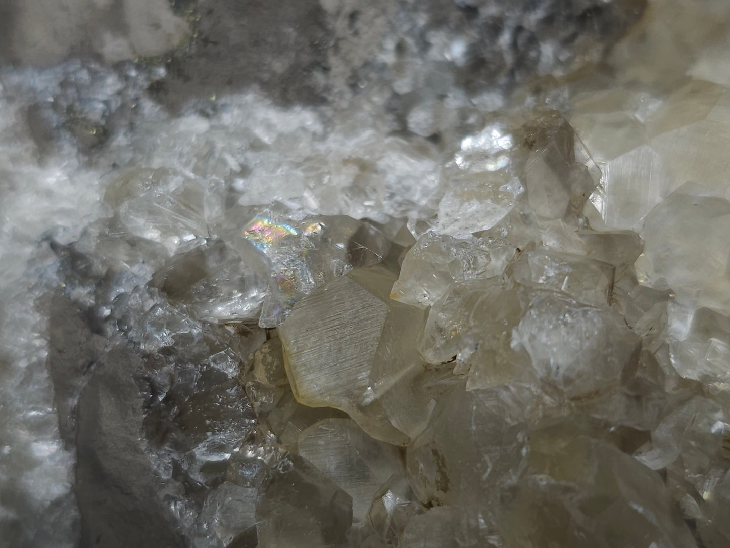 #33142 Super clear Nailhead Spar Calcite cluster with Chalcopyrite ore and multiple small fossils in the matrix