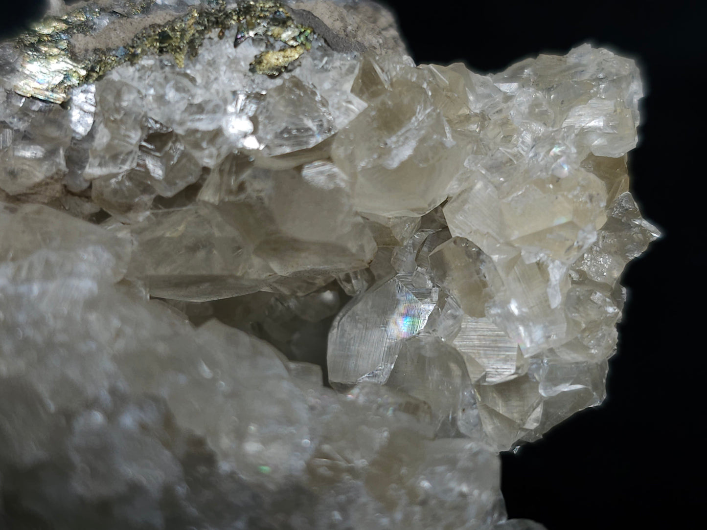 #33142 Super clear Nailhead Spar Calcite cluster with Chalcopyrite ore and multiple small fossils in the matrix