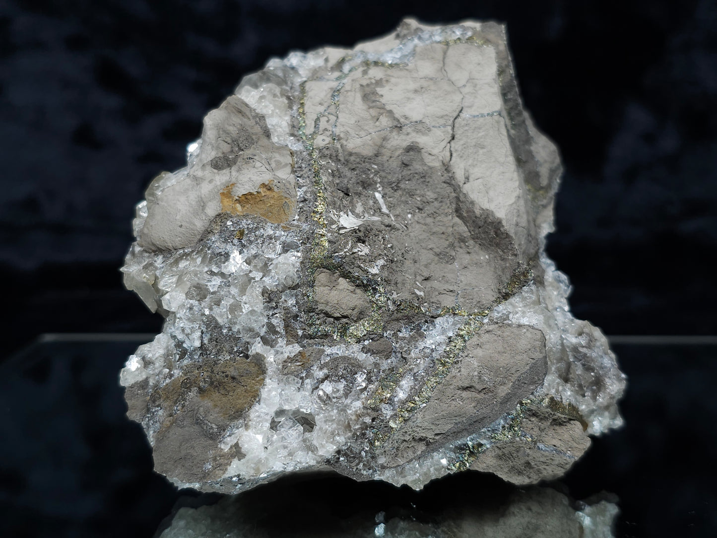 #33142 Super clear Nailhead Spar Calcite cluster with Chalcopyrite ore and multiple small fossils in the matrix