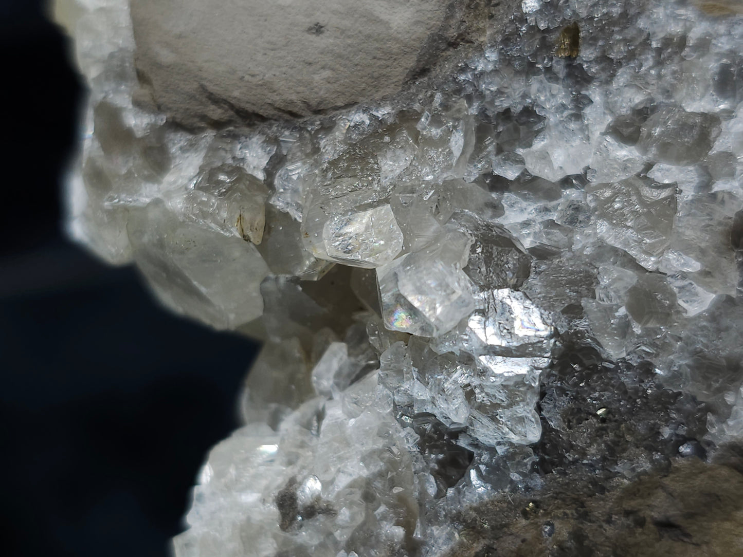 #33142 Super clear Nailhead Spar Calcite cluster with Chalcopyrite ore and multiple small fossils in the matrix