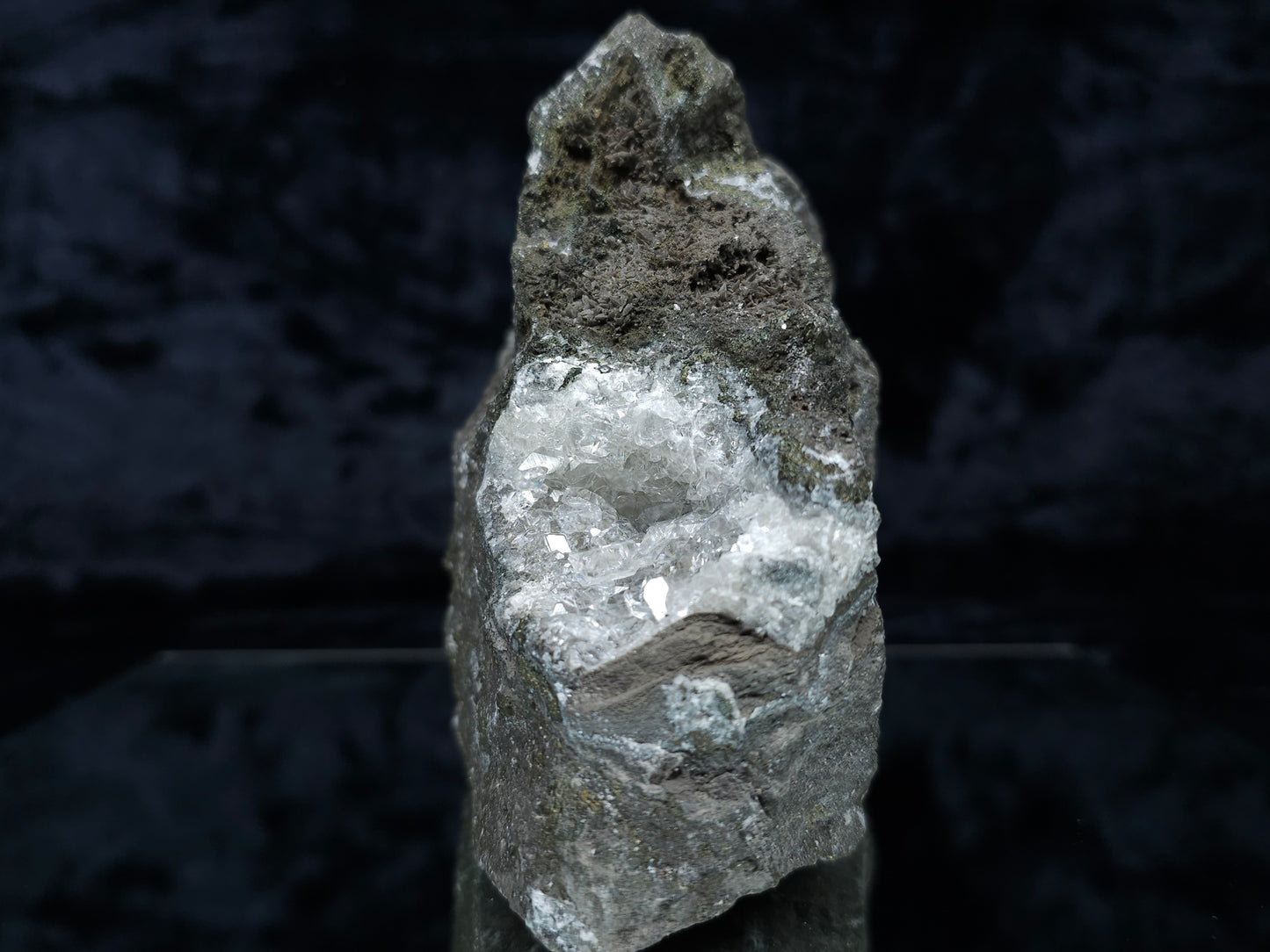 #33134 Super clear Nailhead Spar Calcite cluster with Chalcopyrite ore and multiple small fossils in the matrix
