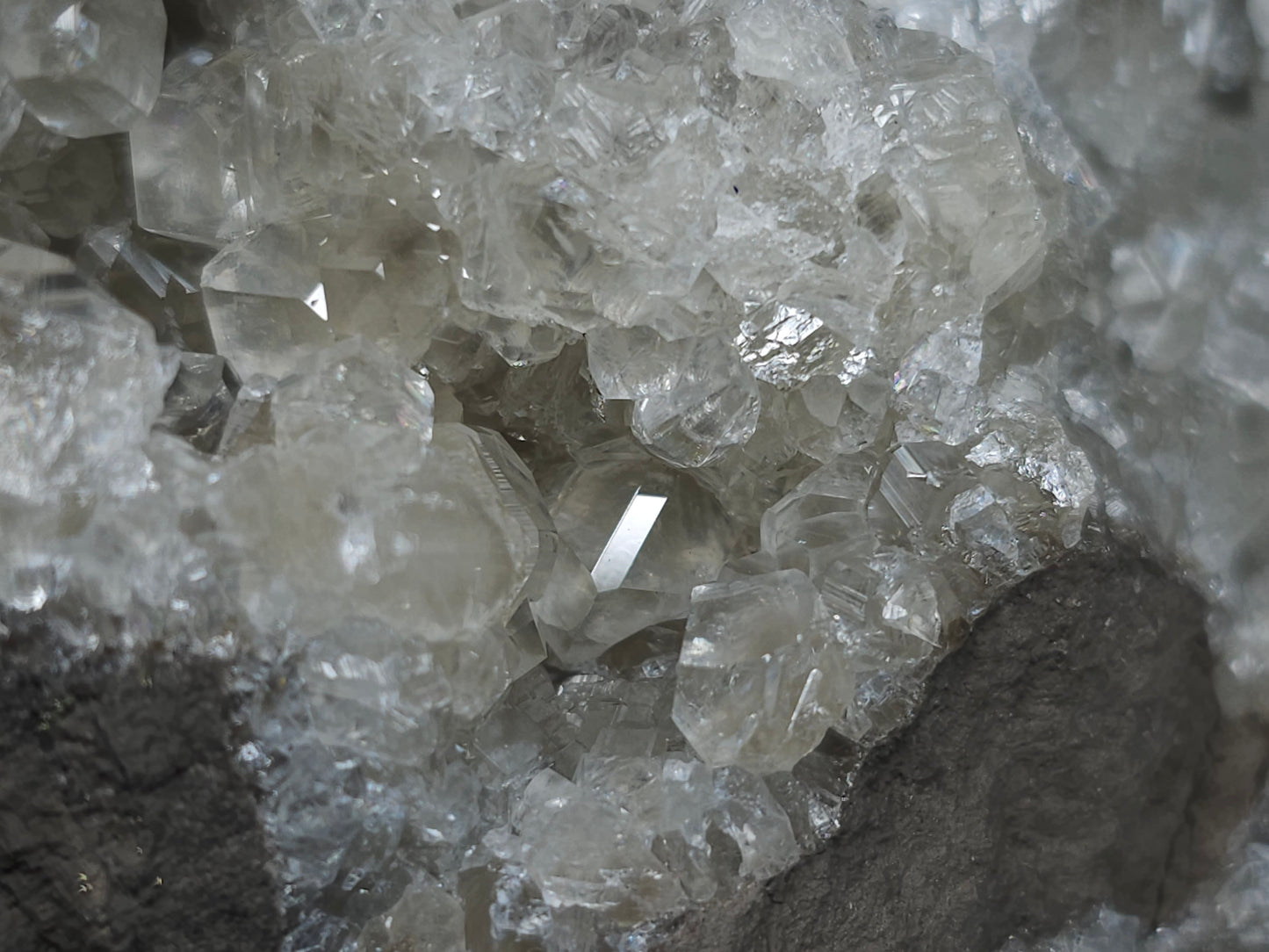 #33148 Super clear Nailhead Spar Calcite cluster with Chalcopyrite ore and multiple small fossils in the matrix
