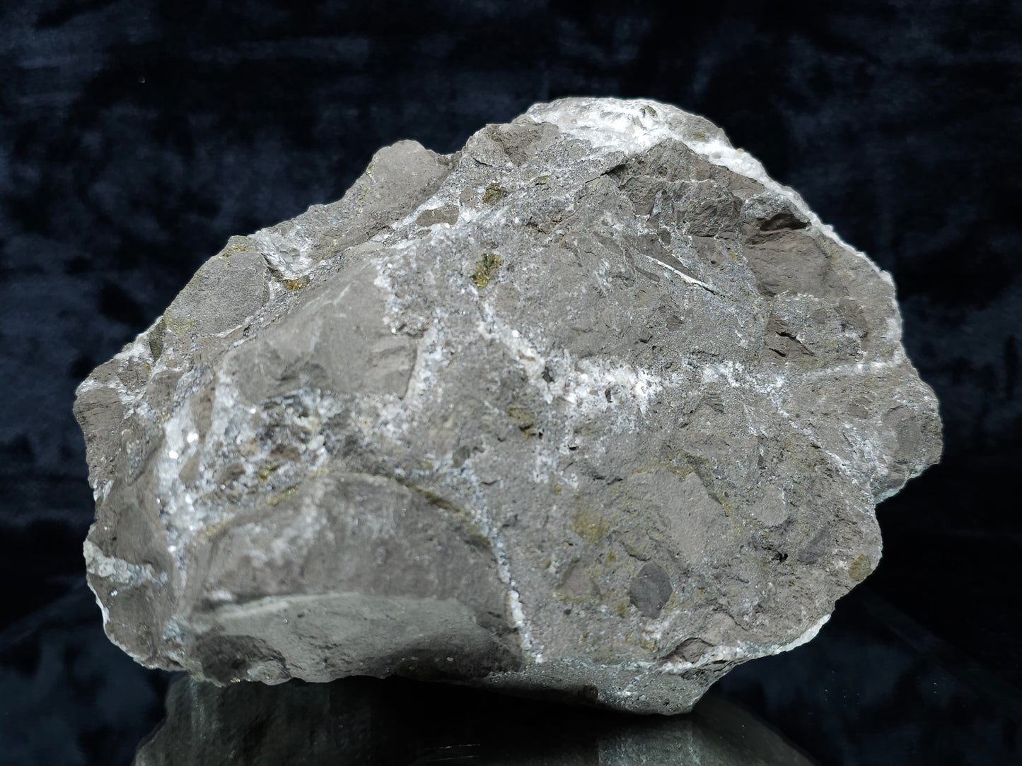 #33137 Super clear Nailhead Spar Calcite geode with Chalcopyrite ore and multiple small fossils in the matrix
