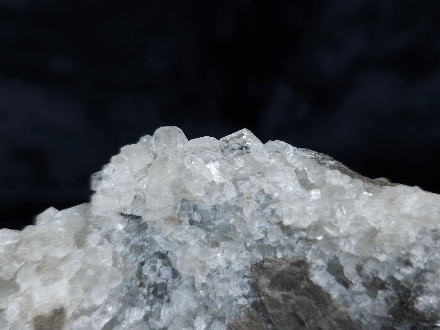 #33147 Super clear Nailhead Spar Calcite cluster with Chalcopyrite ore and multiple small fossils in the matrix