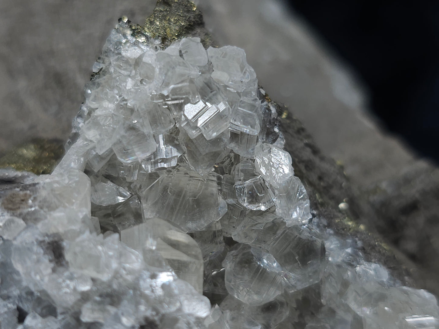 #33136 Super clear Nailhead Spar Calcite geode with Chalcopyrite ore and multiple small fossils in the matrix