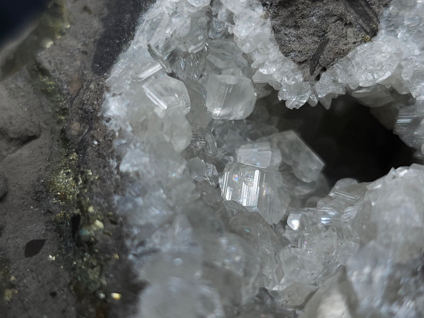 #33136 Super clear Nailhead Spar Calcite geode with Chalcopyrite ore and multiple small fossils in the matrix