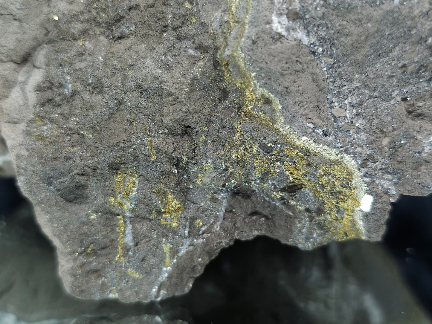 #33136 Super clear Nailhead Spar Calcite geode with Chalcopyrite ore and multiple small fossils in the matrix