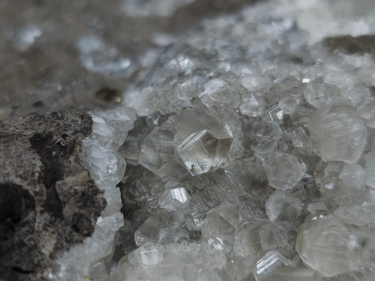 #33151 Super clear Nailhead Spar Calcite geode with Chalcopyrite ore and multiple small fossils in the matrix