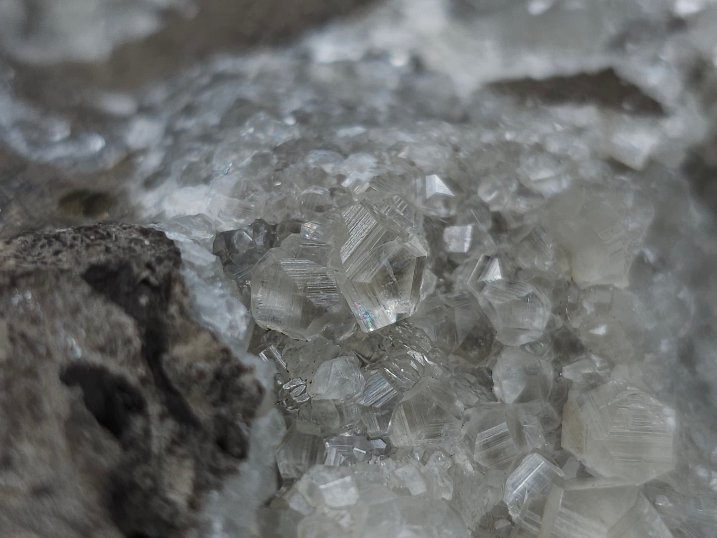 #33151 Super clear Nailhead Spar Calcite geode with Chalcopyrite ore and multiple small fossils in the matrix