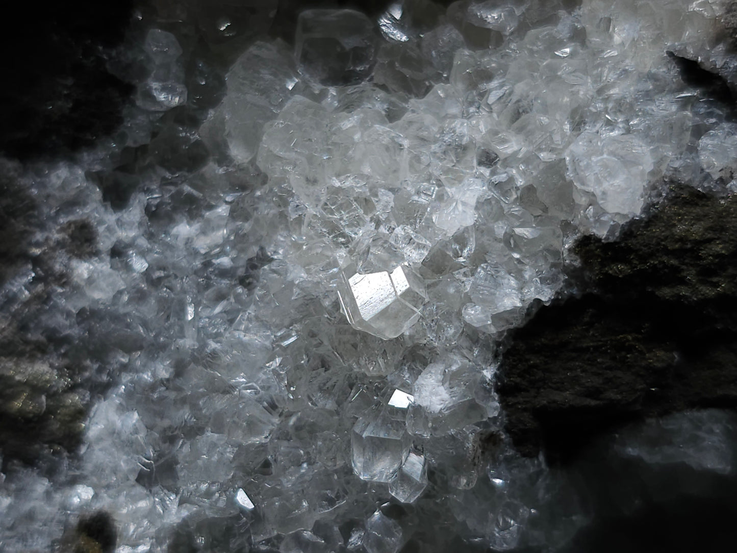 #33153 Super clear Nailhead Spar Calcite cluster with Chalcopyrite ore and multiple small fossils in the matrix