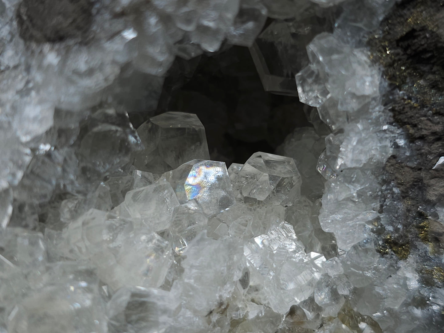 #33163 Super clear Nailhead Spar Calcite geode with Chalcopyrite ore and multiple small fossils in the matrix