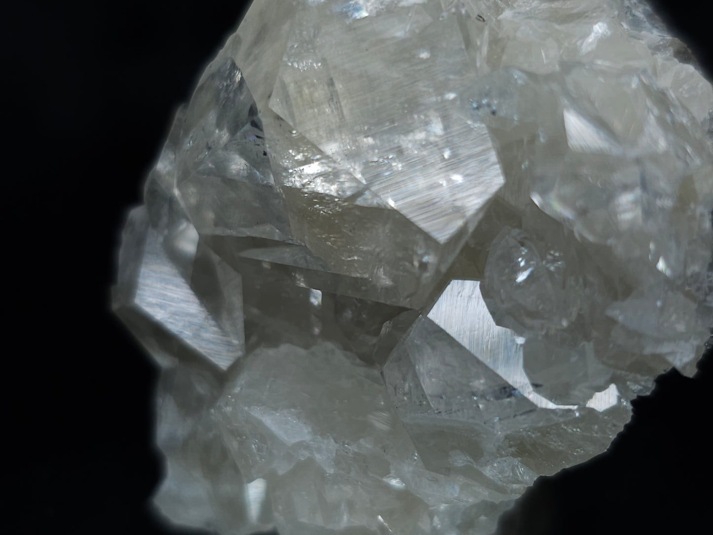#33166 Super clear Nailhead Spar Calcite cluster with Chalcopyrite ore and multiple small fossils in the matrix