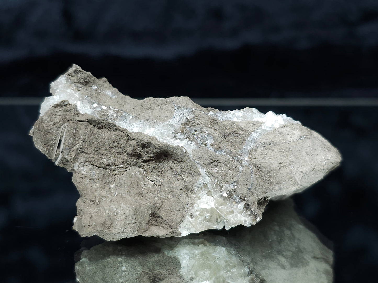 #33167 Super clear Nailhead Spar Calcite cluster with Chalcopyrite ore and multiple small fossils in the matrix