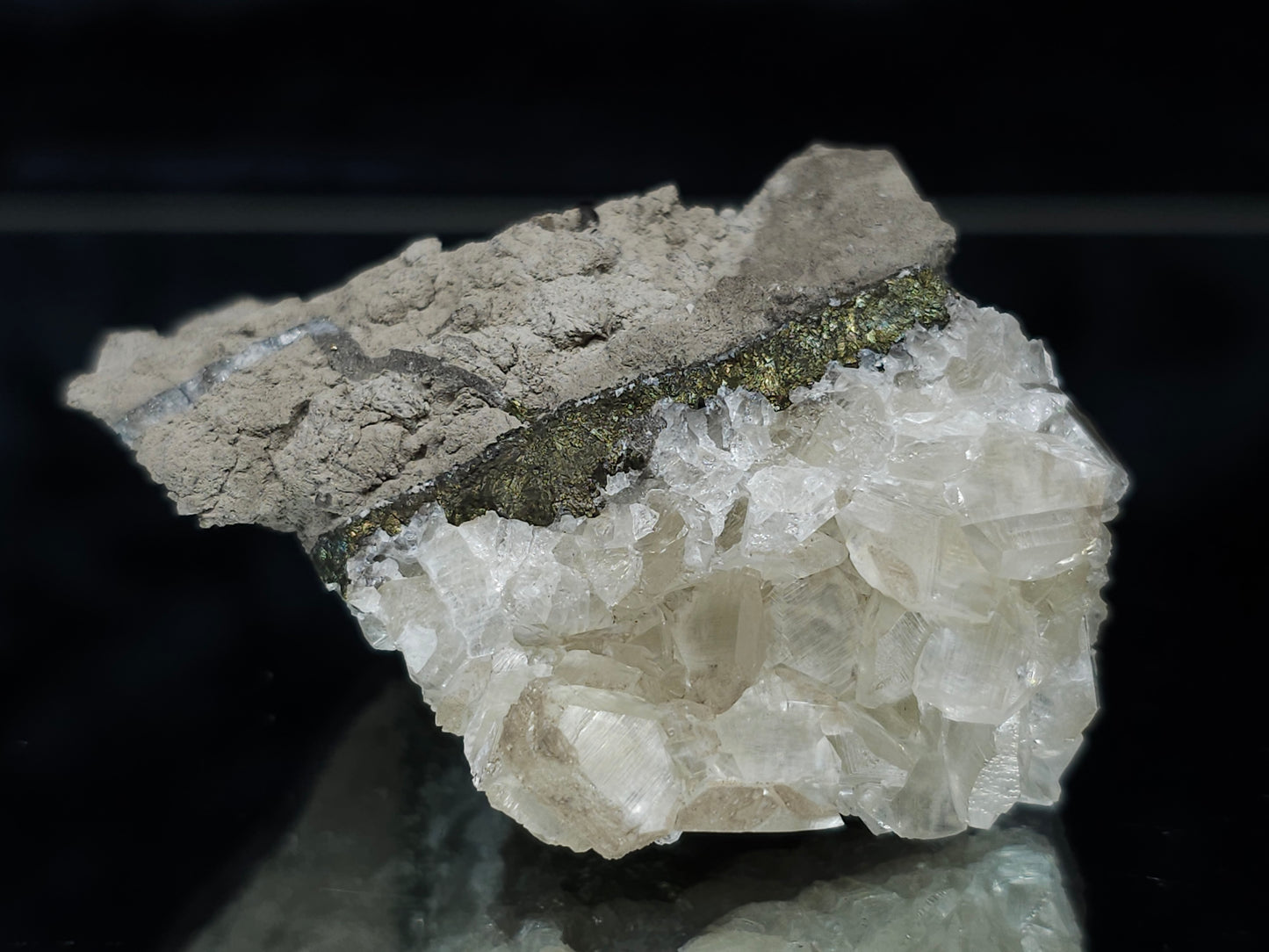 #33168 Super clear Nailhead Spar Calcite cluster with Chalcopyrite ore and multiple small fossils in the matrix