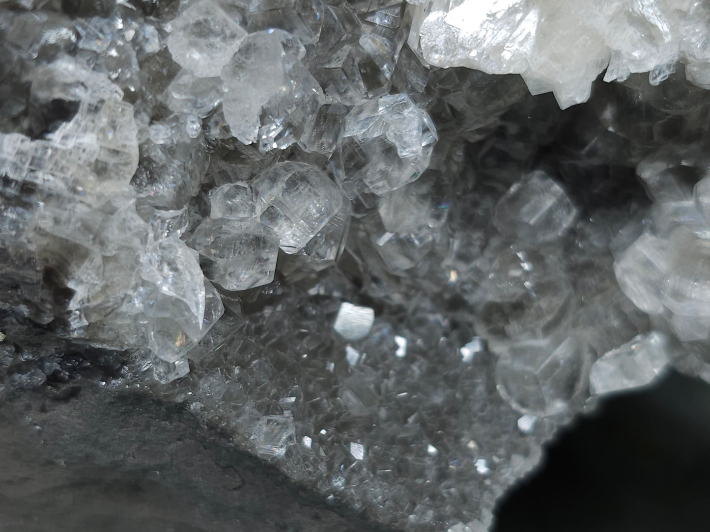 #33174 Special clear Nailhead Spar Calcite cluster with  Chalcopyrite ore and multiple small fossils in the matrix