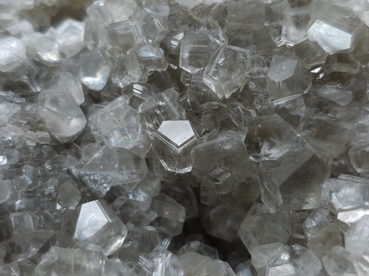 #33176 Special clear Nailhead Spar Calcite cluster with Chalcopyrite ore and multiple small fossils in the matrix