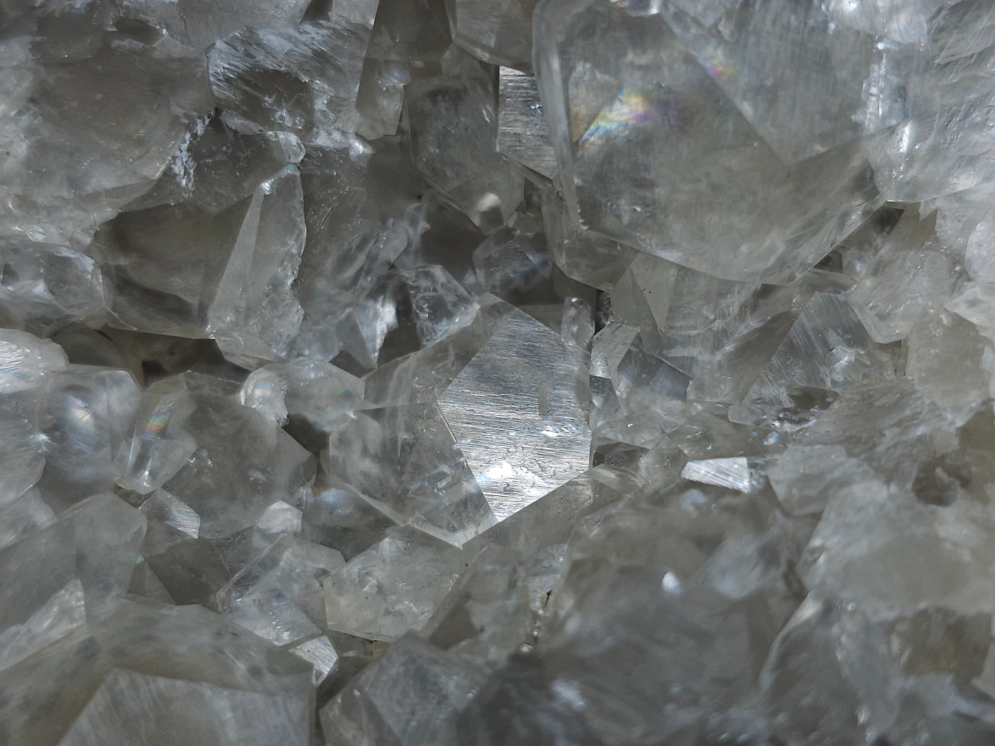 #33179 Special clear Nailhead Spar Calcite cluster with Chalcopyrite ore and multiple small fossils in the matrix