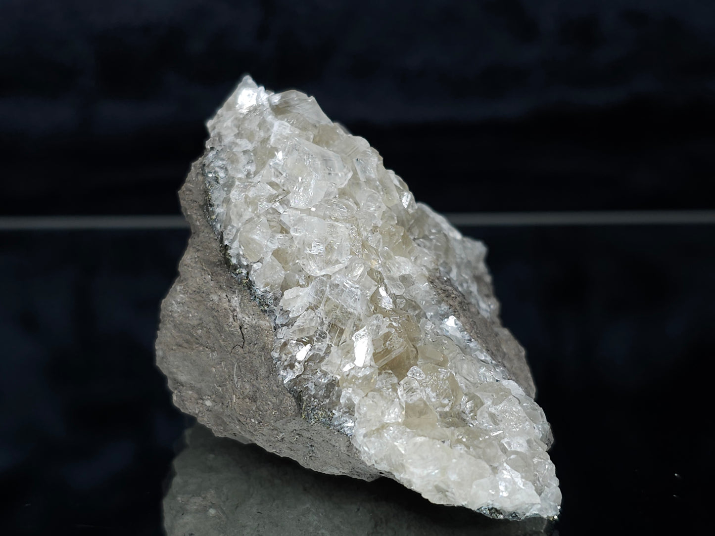 #33180 Special clear Nailhead Spar Calcite cluster with Chalcopyrite ore and multiple small fossils in the matrix