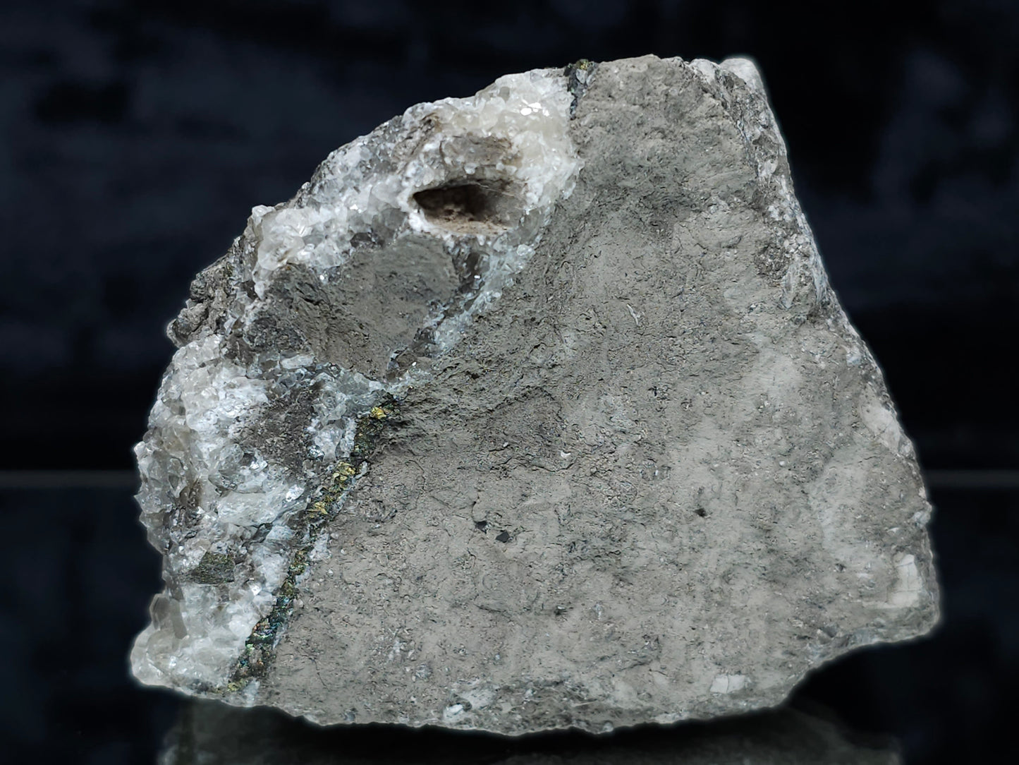 #33183 Special clear Nailhead Spar Calcite cluster with Chalcopyrite ore and multiple small fossils in the matrix