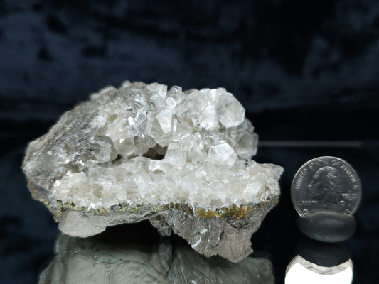 #33187 Special clear Nailhead Spar Calcite cluster with Chalcopyrite ore and multiple small fossils in the matrix