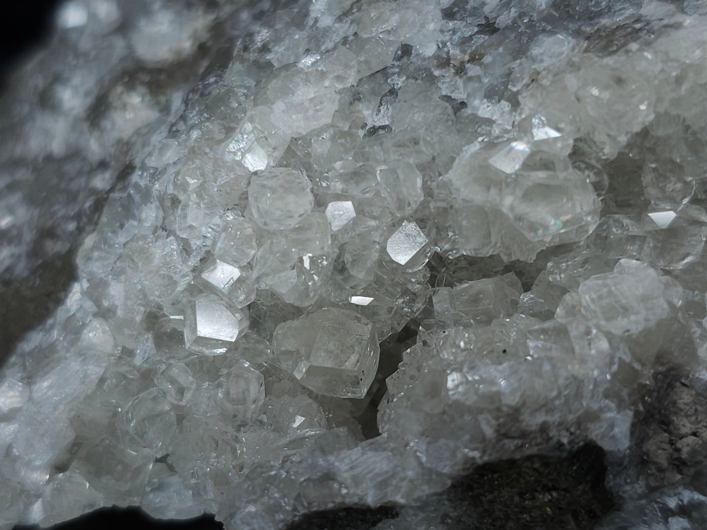 #33188 Special clear Nailhead Spar Calcite cluster with Chalcopyrite ore and multiple small fossils in the matrix