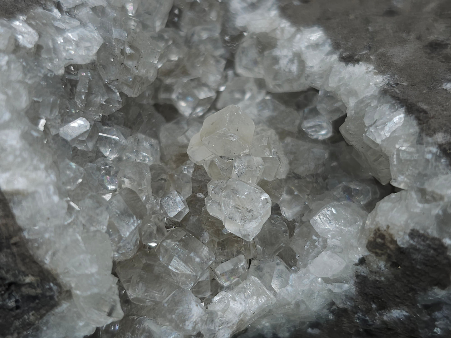 #33190 Special clear Nailhead Spar Calcite cluster with Chalcopyrite ore and multiple small fossils in the matrix