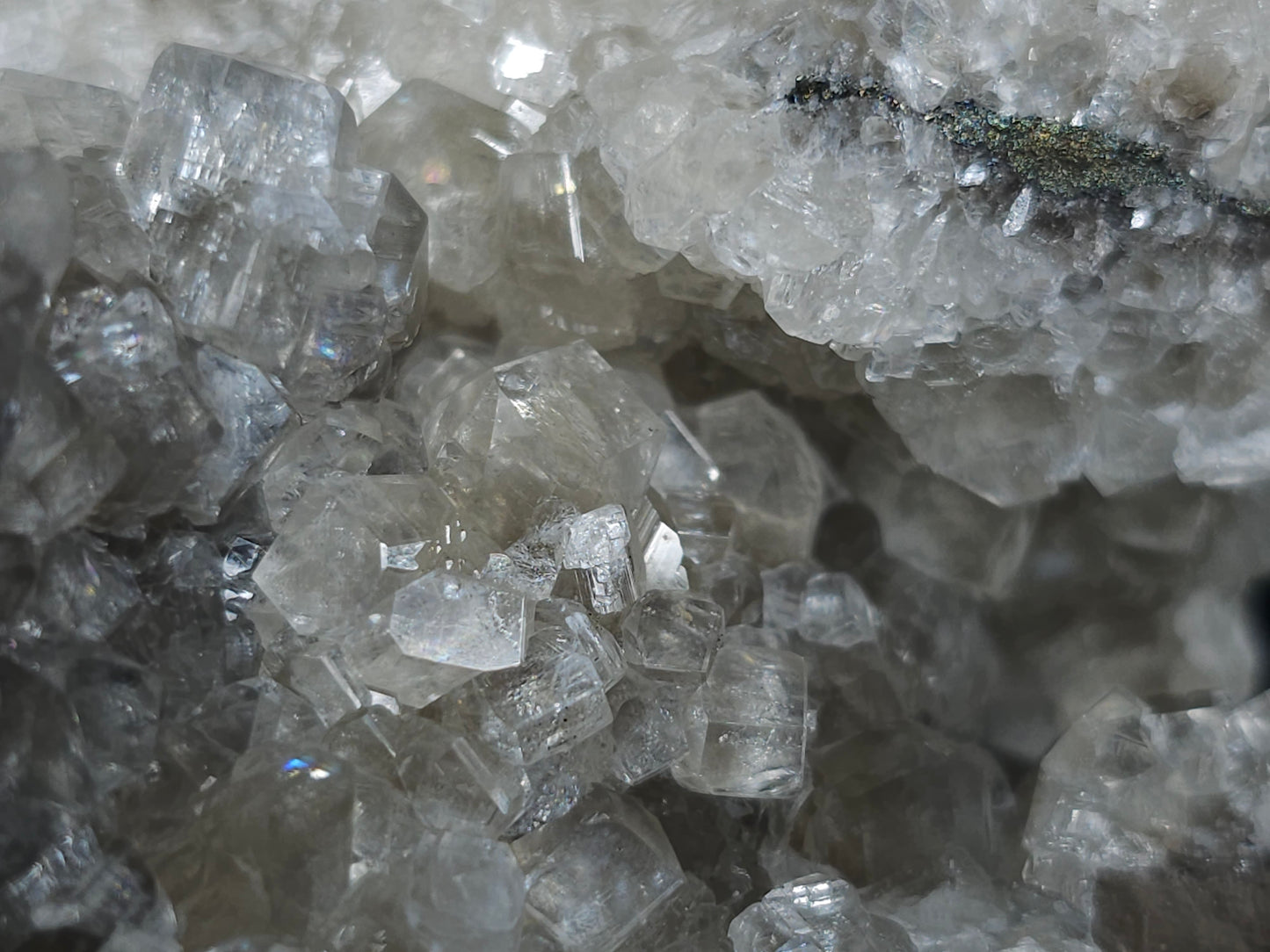 #33194 Special clear Nailhead Spar Calcite cluster with Chalcopyrite ore and multiple small fossils in the matrix