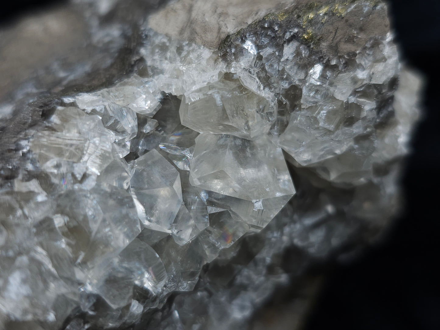 #33195 Special clear Nailhead Spar Calcite cluster with Chalcopyrite ore and multiple small fossils in the matrix