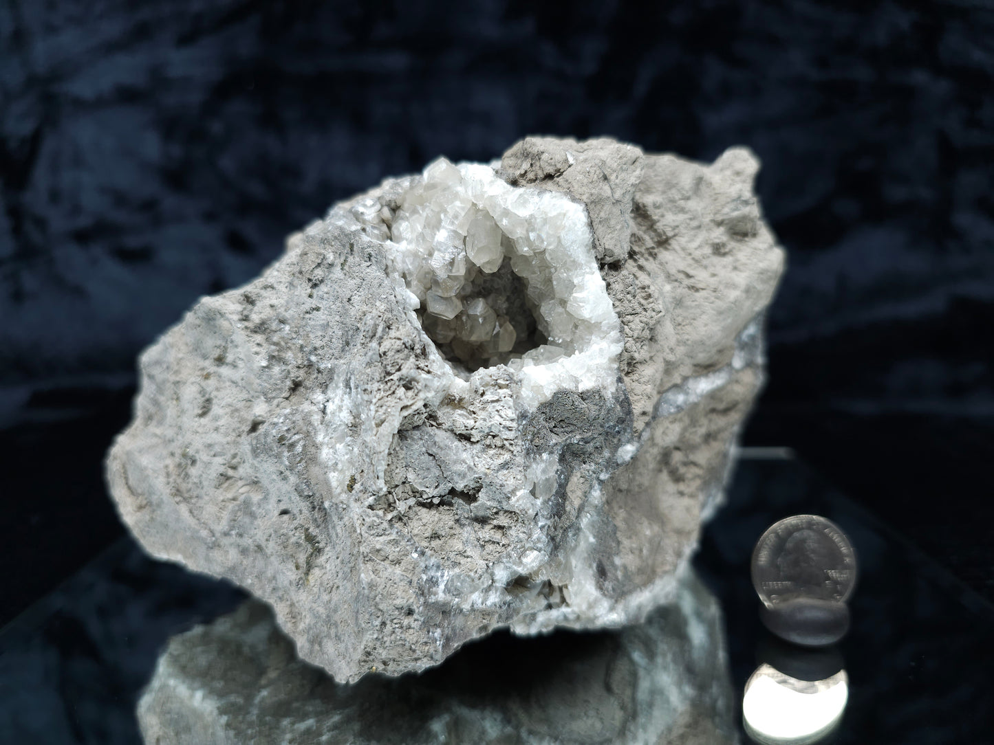 #33196 Special clear Nailhead Spar Calcite cluster and geode with  Chalcopyrite ore and multiple small fossils in the matrix