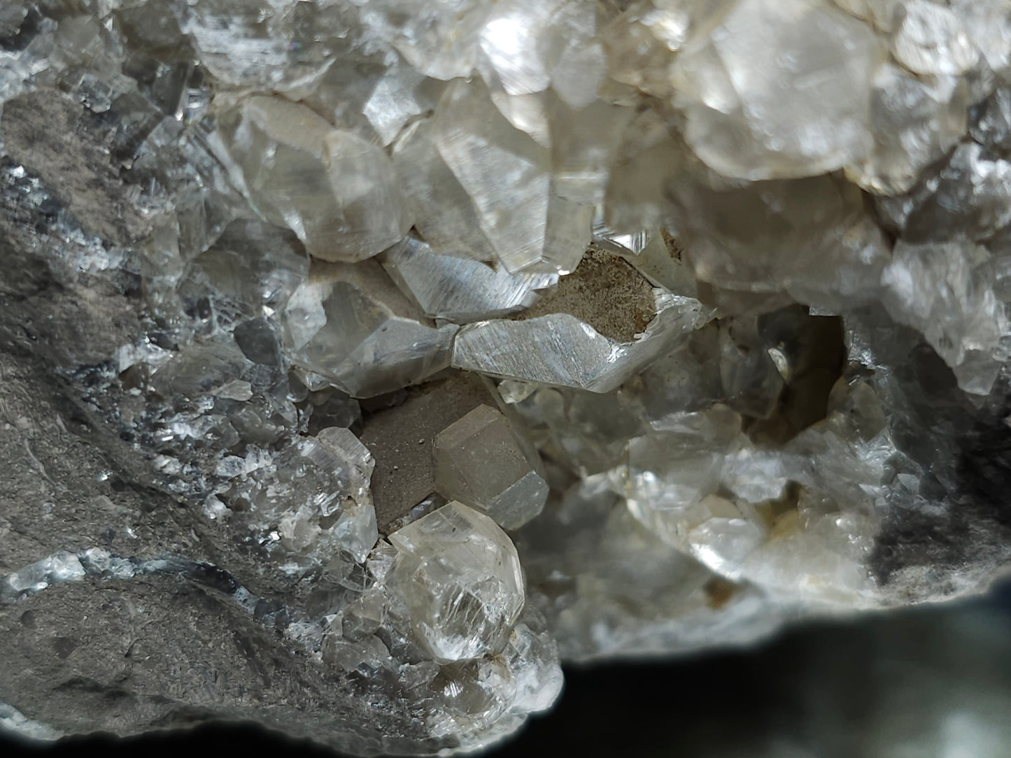#33200 Special clear Nailhead Spar Calcite cluster and geode with Chalcopyrite ore and multiple small fossils in the matrix