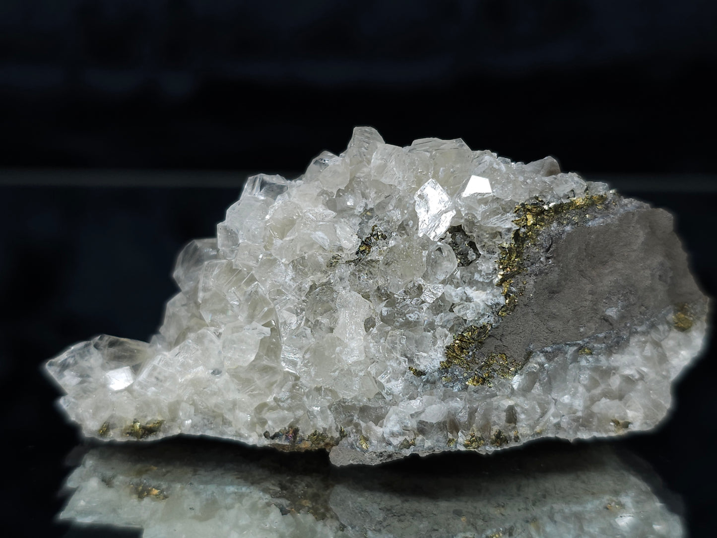 #33201 Super clear Nailhead Spar Calcite cluster and Chalcopyrite ore and multiple small fossils in the matrix