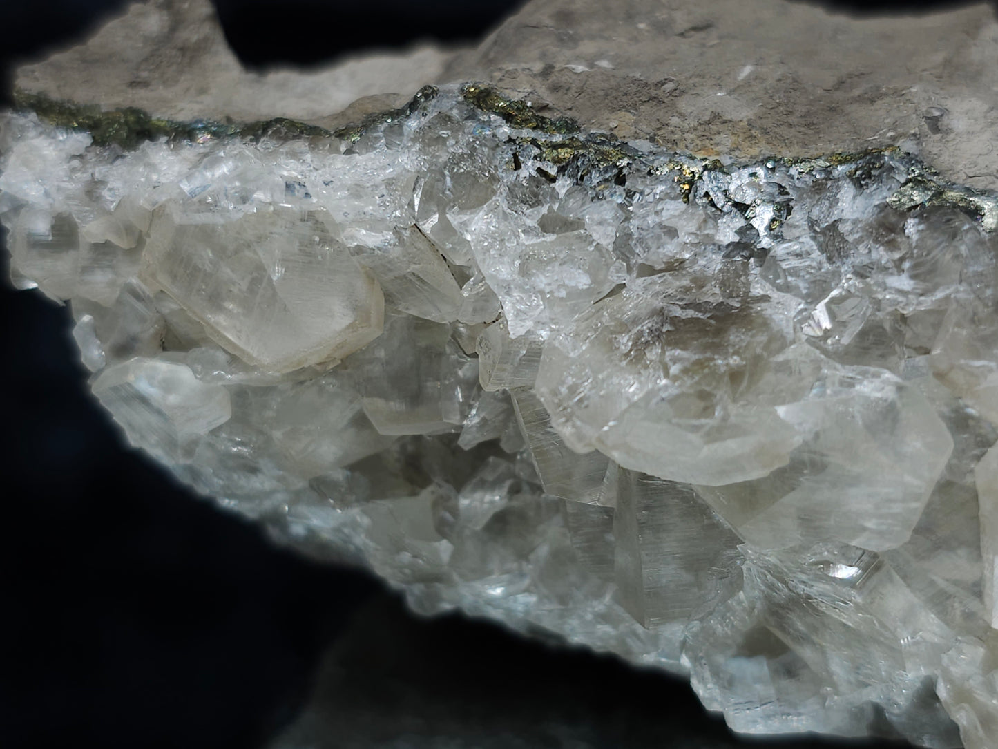 #33202 Super clear Nailhead Spar Calcite cluster and  Chalcopyrite ore and multiple small fossils in the matrix