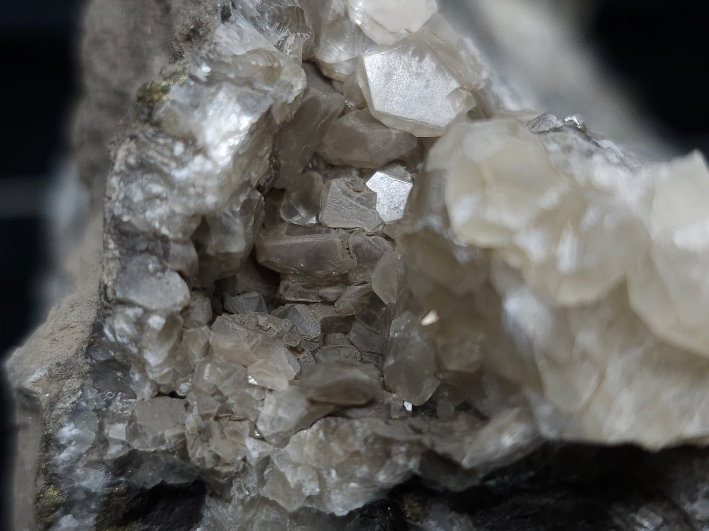 #33204 Super clear Nailhead Spar Calcite geode and Chalcopyrite ore and multiple small fossils