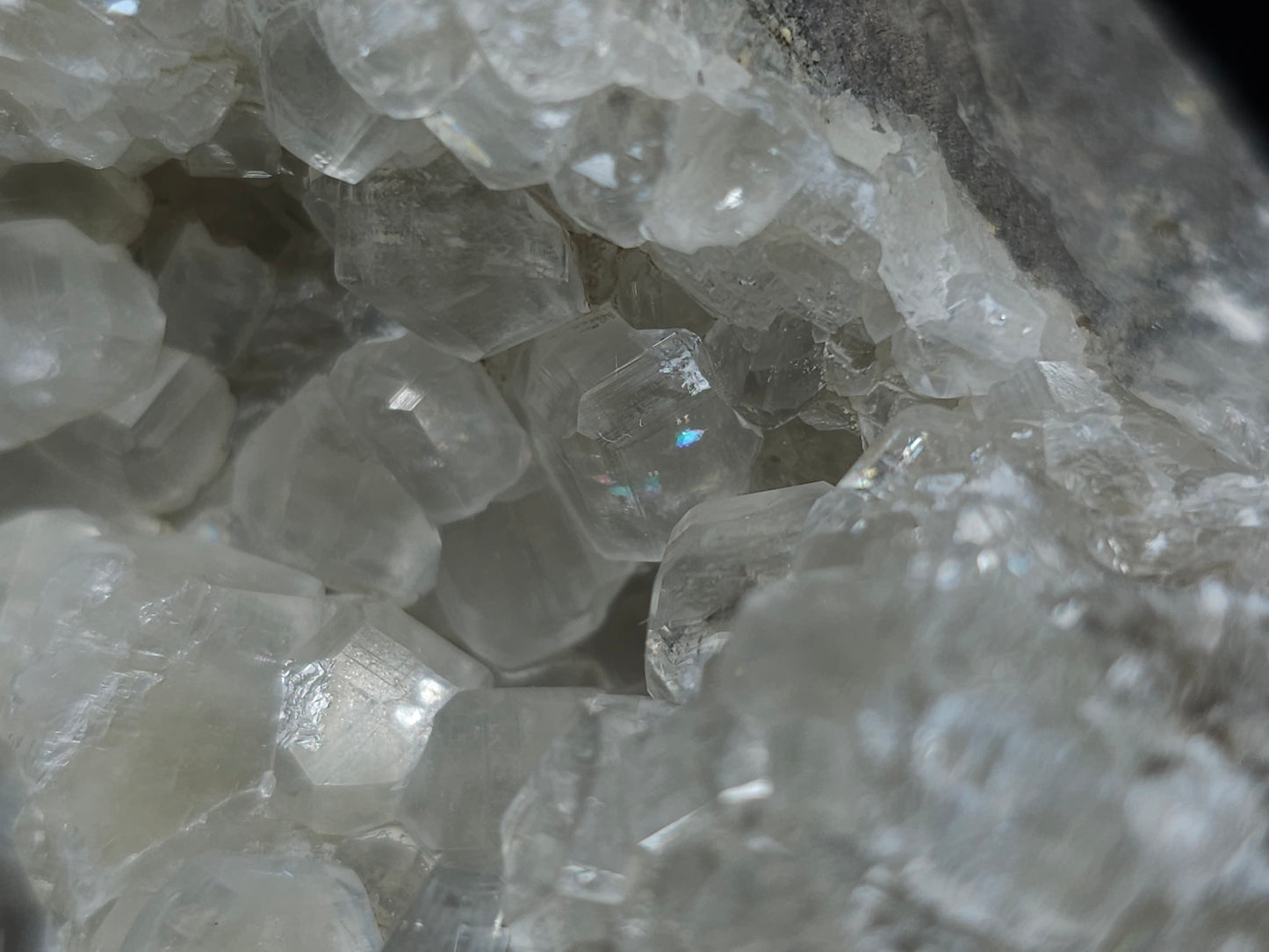 #33203 Super clear Nailhead Spar Calcite geode with Chalcopyrite ore and multiple small fossils