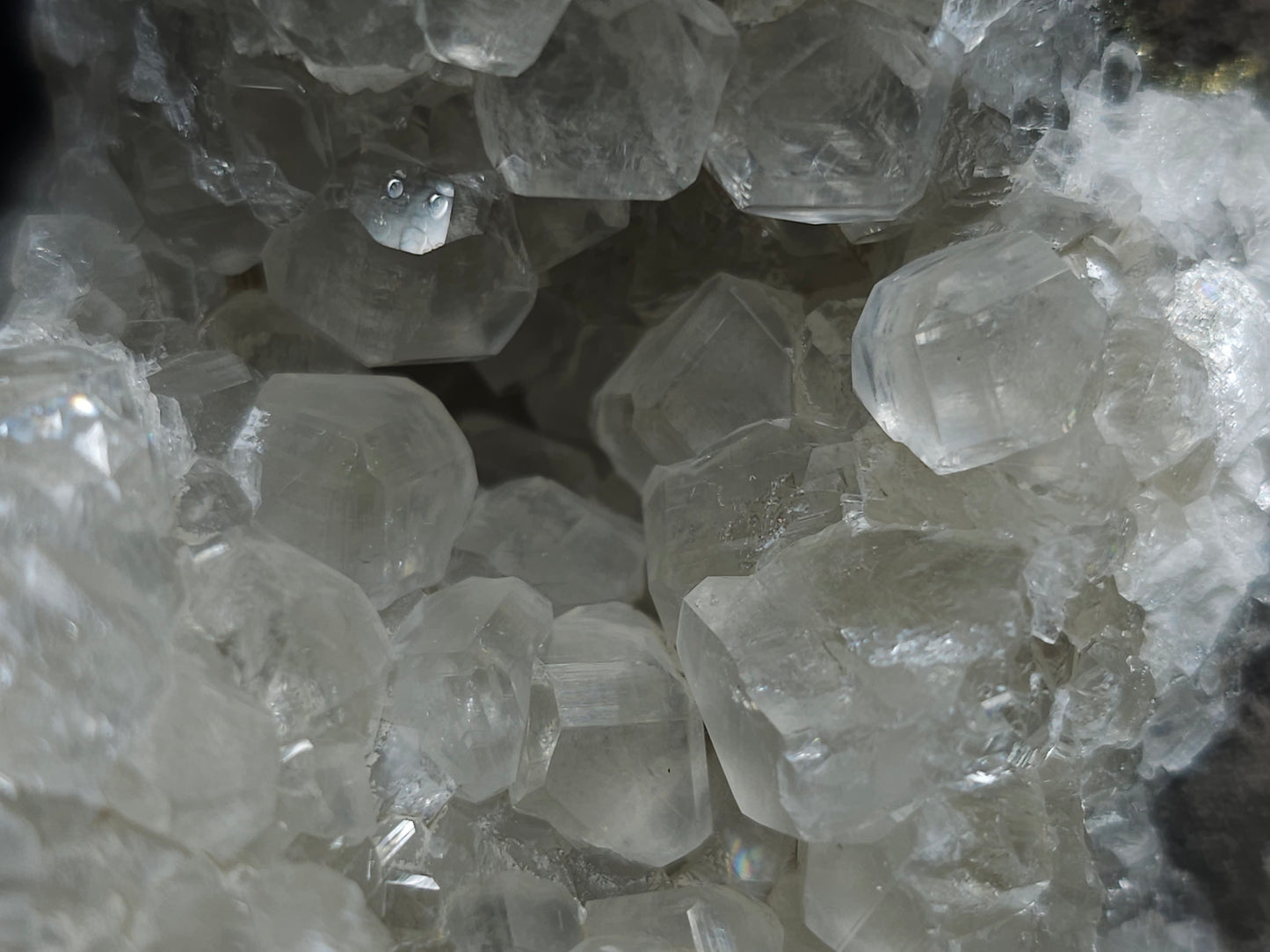 #33203 Super clear Nailhead Spar Calcite geode with Chalcopyrite ore and multiple small fossils