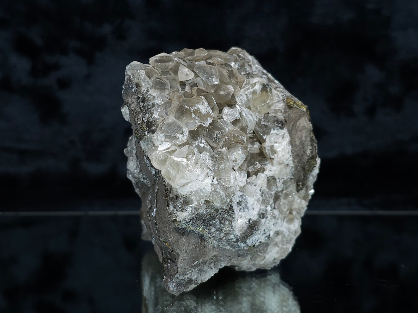 #33206 Super clear Nailhead Spar Calcite cluster and Chalcopyrite ore and multiple small fossils