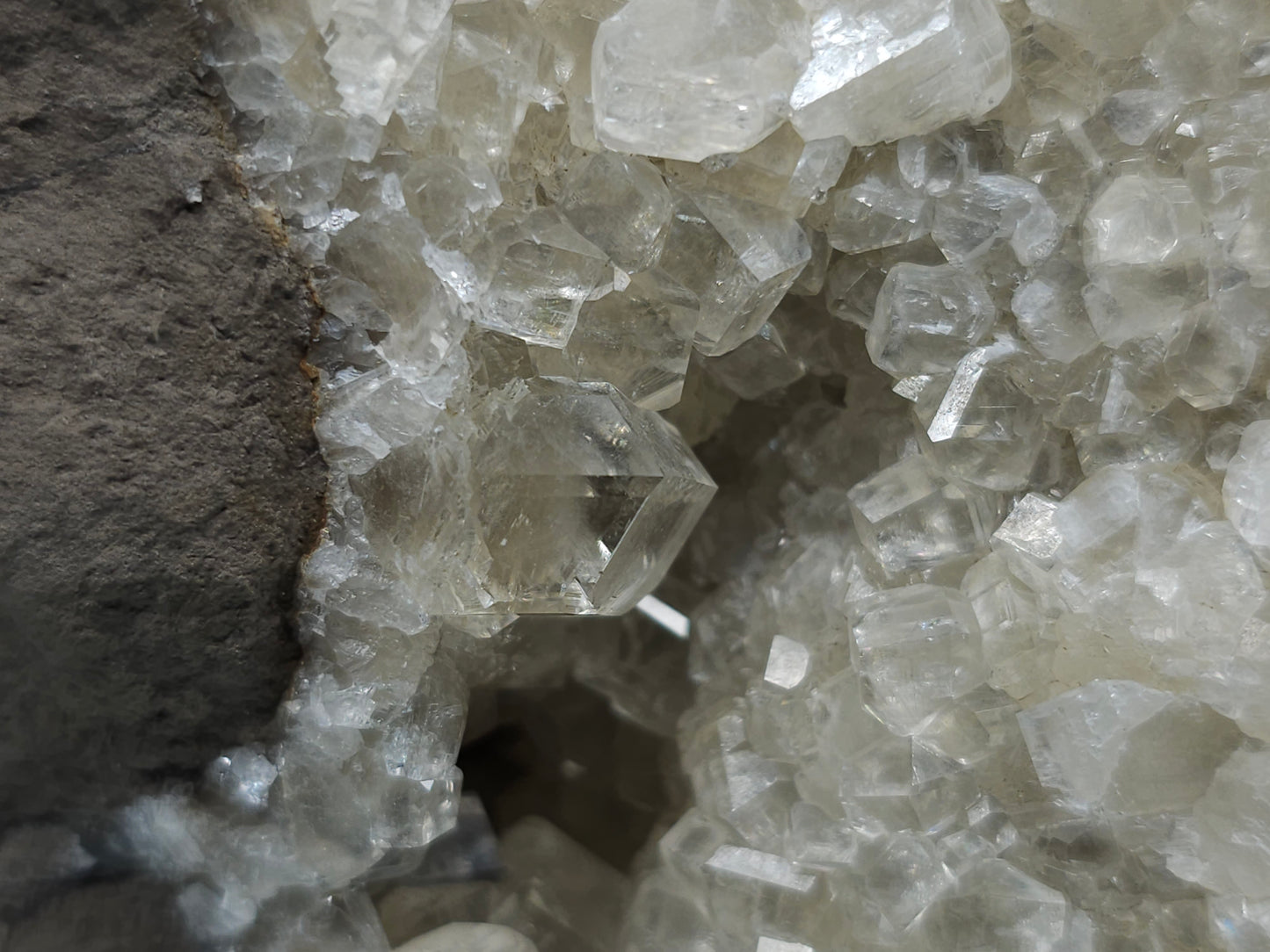 #33207 Super clear Nailhead Spar Calcite geode and Chalcopyrite ore and multiple small fossils