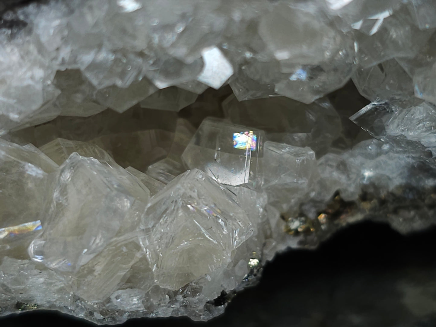 #33207 Super clear Nailhead Spar Calcite geode and Chalcopyrite ore and multiple small fossils
