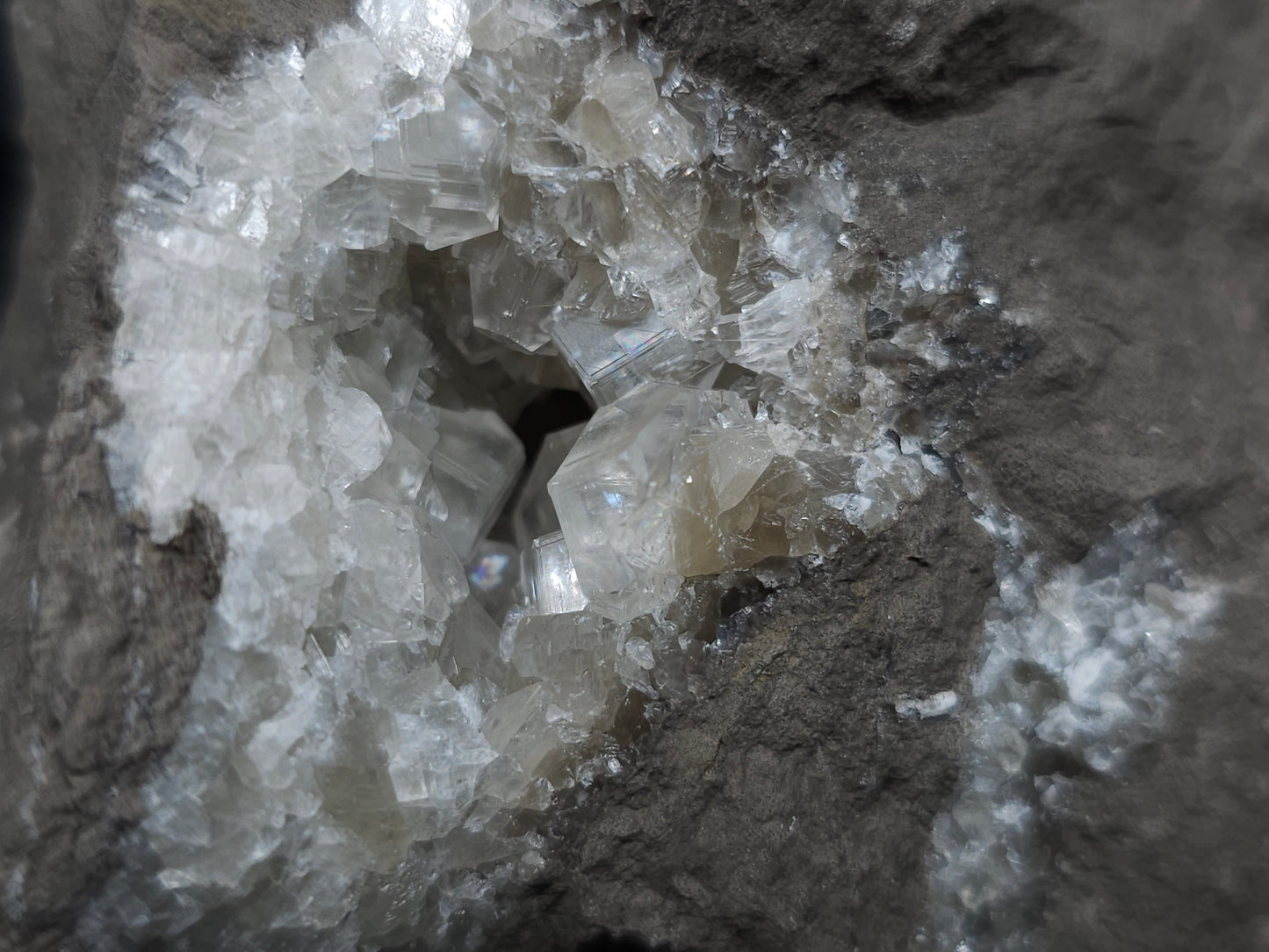 #33207 Super clear Nailhead Spar Calcite geode and Chalcopyrite ore and multiple small fossils