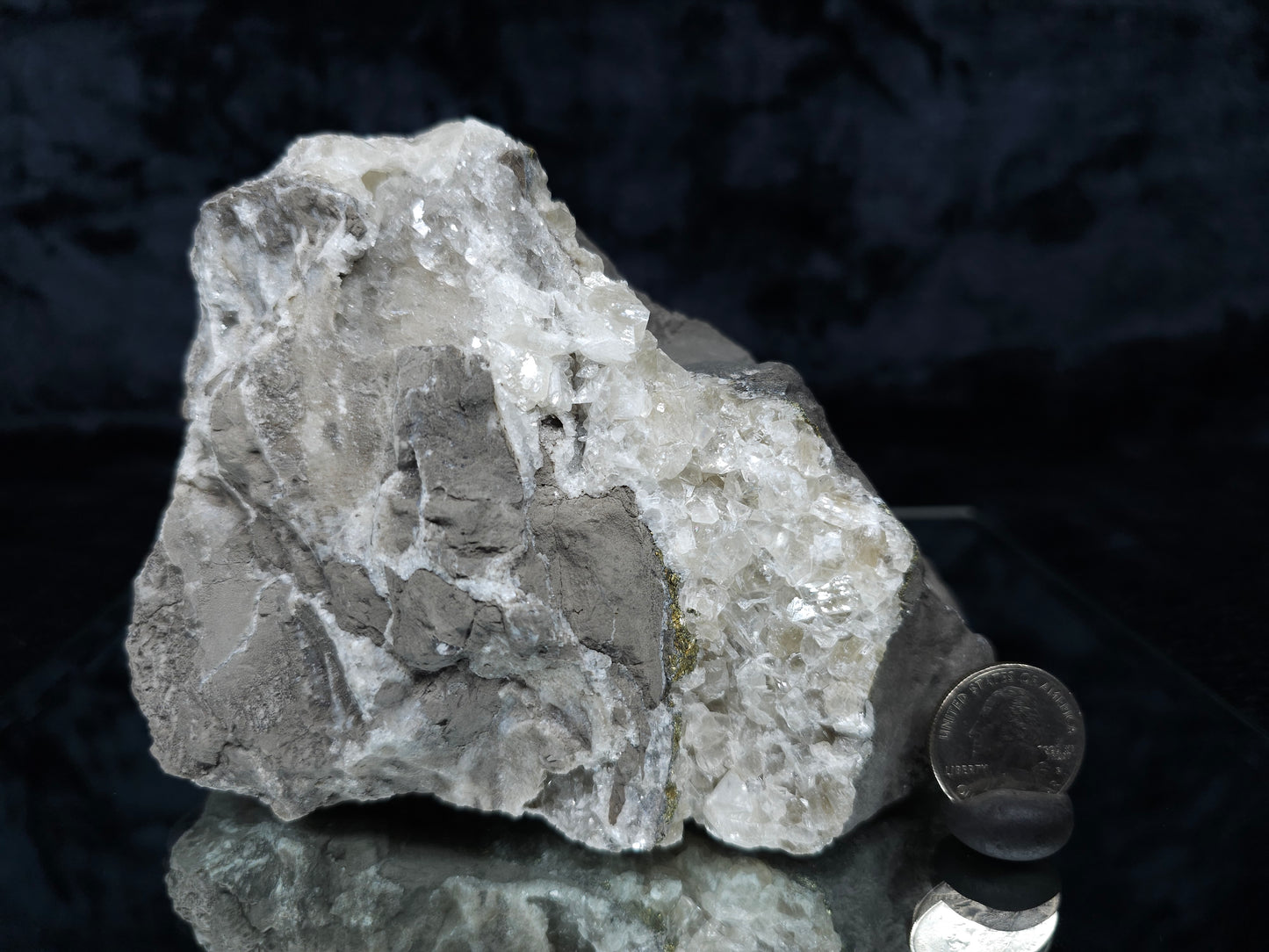 #33208 Super clear Nailhead Spar Calcite cluster and Chalcopyrite ore and multiple small fossils in the matrix