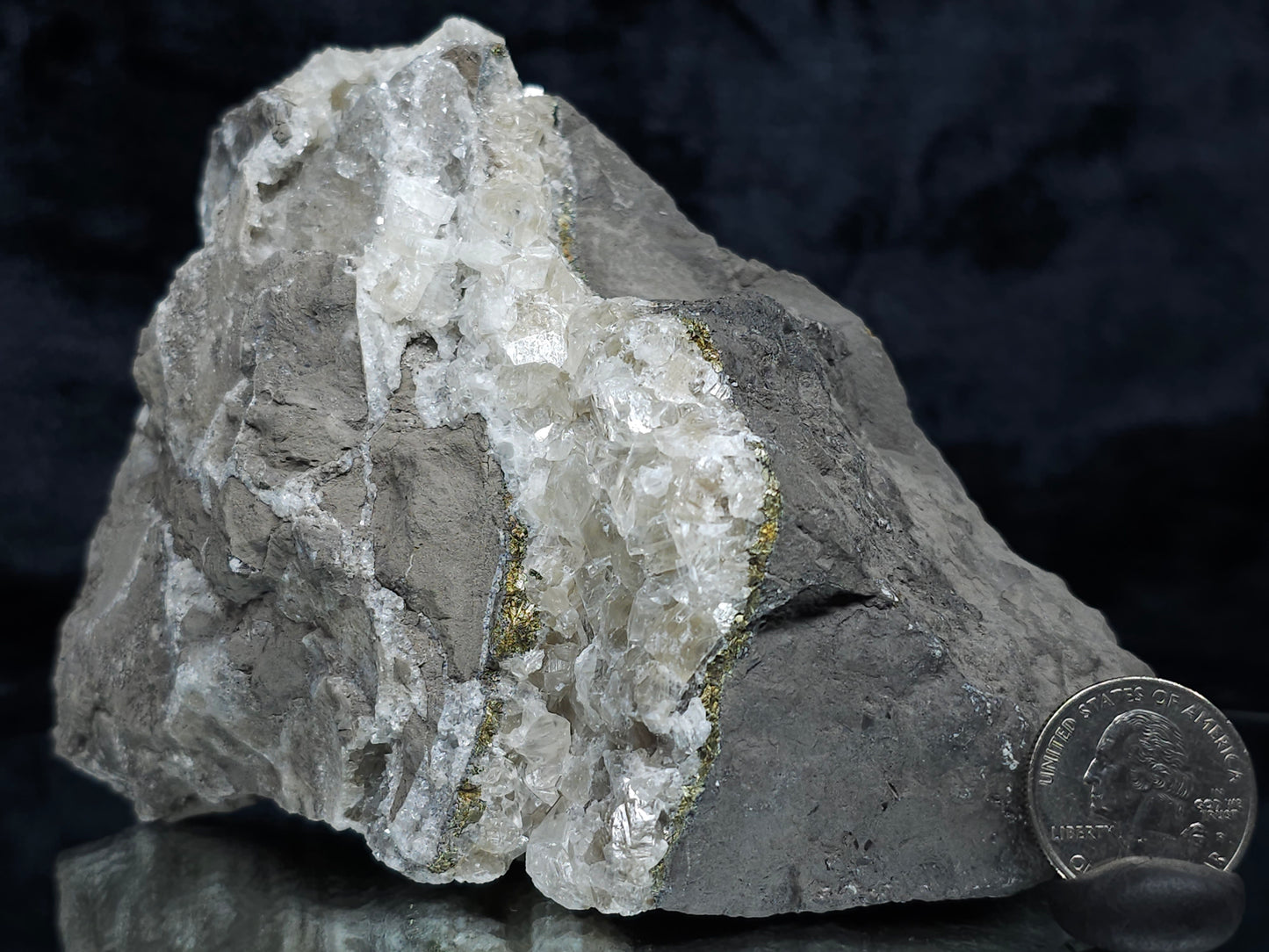 #33208 Super clear Nailhead Spar Calcite cluster and Chalcopyrite ore and multiple small fossils in the matrix