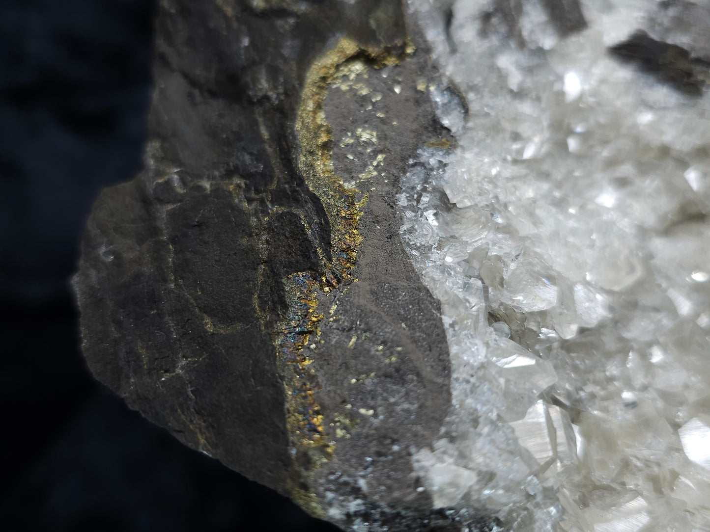 #33212 Super clear Nailhead Spar Calcite cluster and Chalcopyrite ore and multiple small fossils
