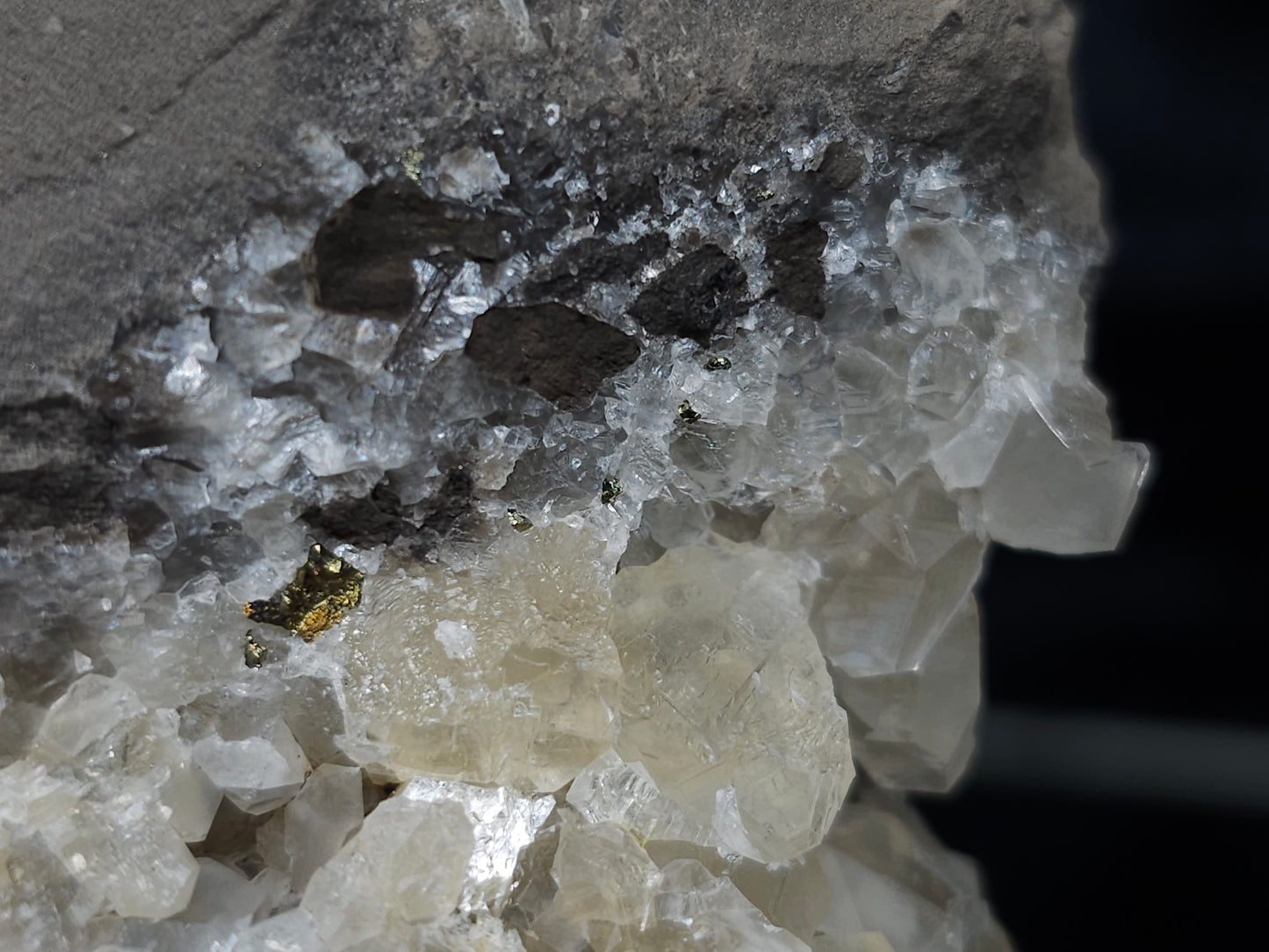 #33212 Super clear Nailhead Spar Calcite cluster and Chalcopyrite ore and multiple small fossils